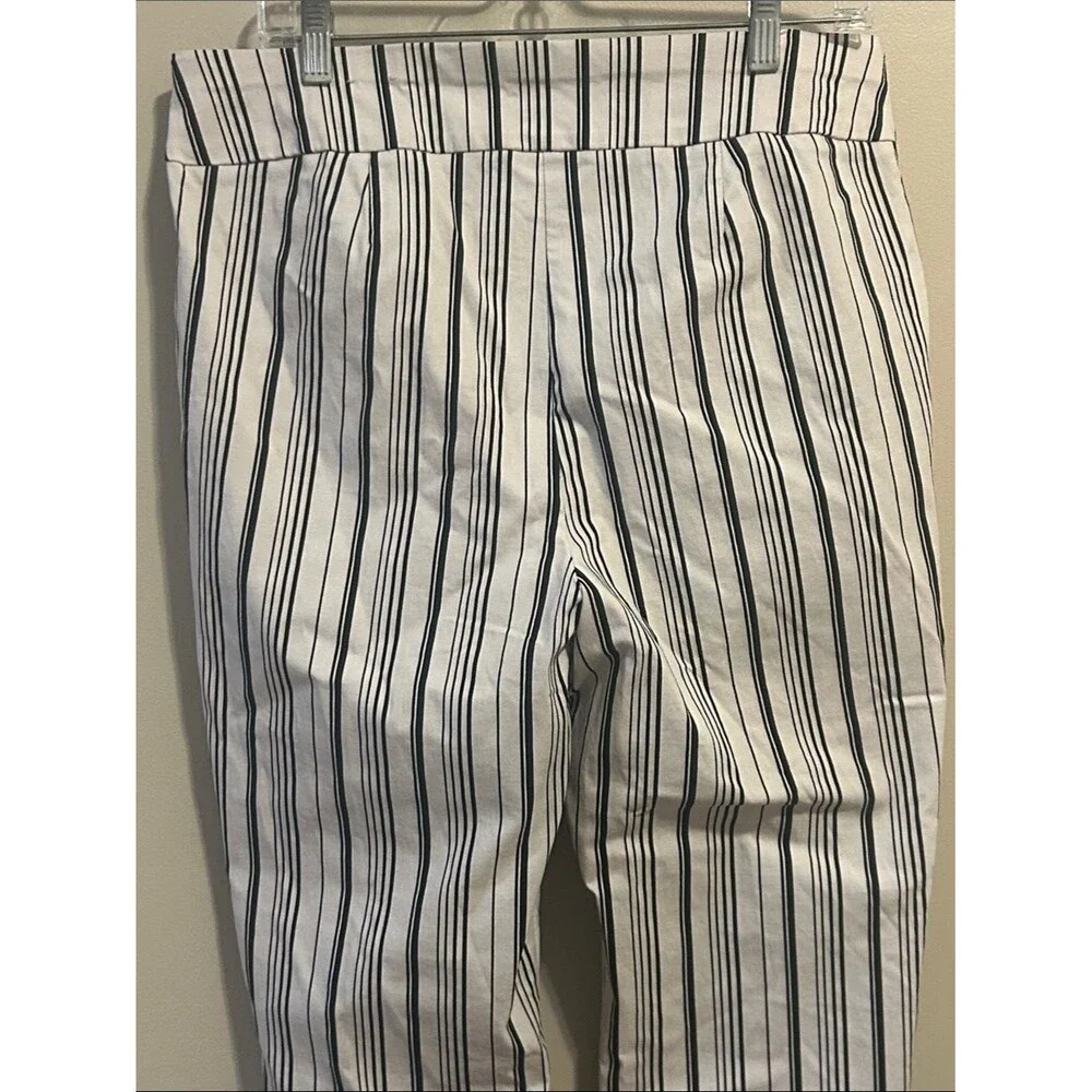 Chico’s Perfect Stretch Striped Crop Pull On Pants Size 2 L 12 Black White